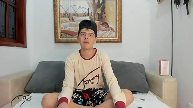 Snapshot of Felipe_Cold chatting on 22, 11, 2025 Felipe Cold online show from 22, 11, 2025