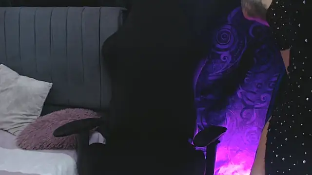 sexloversxxxXX online show from 8, 3, 2025