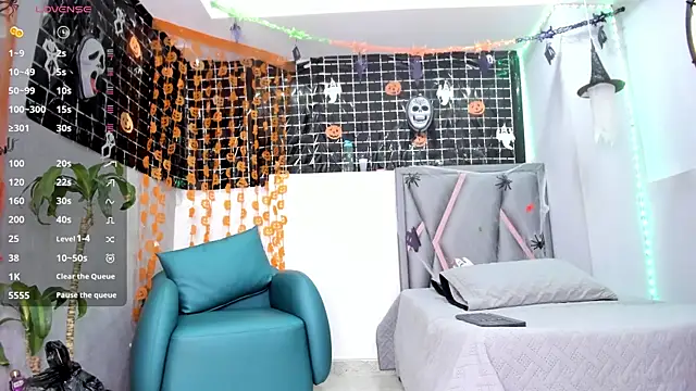 aurora tziu online show from 22, 10, 2025