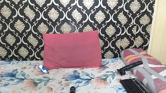 ExoticCandyx online show from 4, 12, 2025