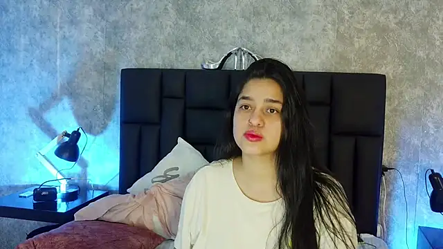 crystaldarliing online show from 11, 5, 2026