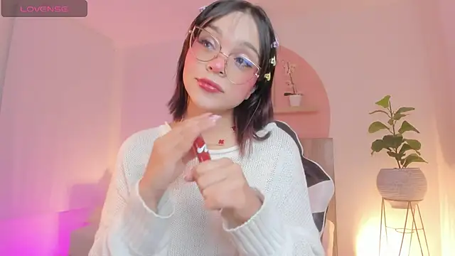 Clara Luu online show from 24, 6, 2026