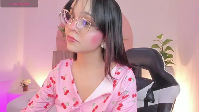 Clara Luu online show from 27, 6, 2026