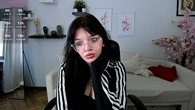 Gabriella Soliis online show from 9, 9, 2025