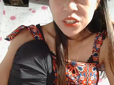 Snapshot of Mina_ti chatting on 8, 10, 2025 Mina ti online show from 8, 10, 2025