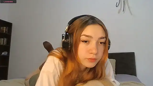 Snapshot of RedheadMisty chatting on 25, 9, 2025 RedheadMisty online show from 25, 9, 2025