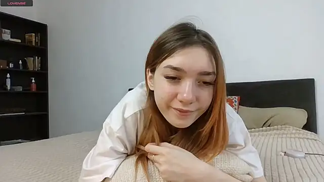 Snapshot of RedheadMisty chatting on 6, 10, 2025 RedheadMisty online show from 6, 10, 2025