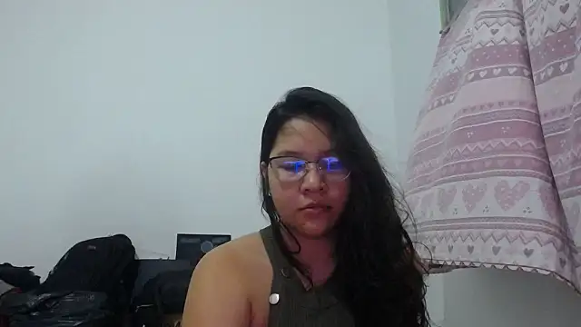 Naia Stant online show from 10, 1, 2026