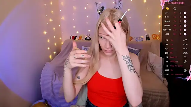 AnyaTaylor  online show from 27, 9, 2025