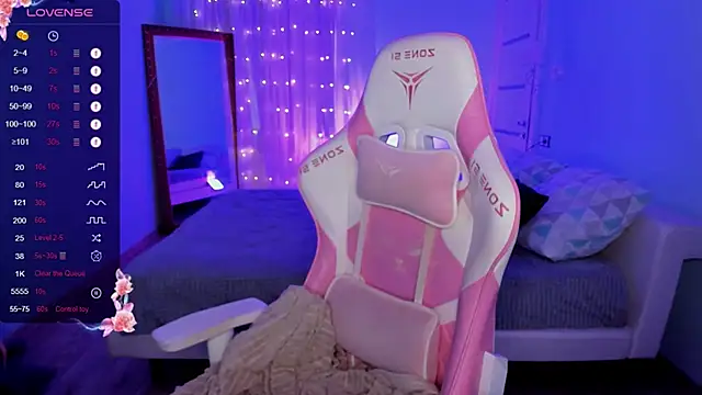 AnyaTaylor  online show from 25, 10, 2025