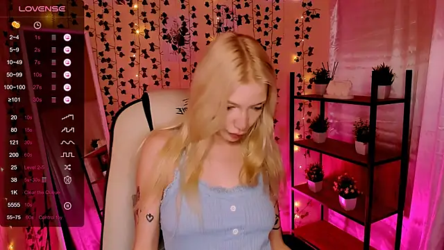 AnyaTaylor  online show from 12, 5, 2026