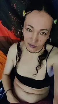 Snapshot of Tselka chatting on 24, 11, 2025 Tselka online show from 24, 11, 2025