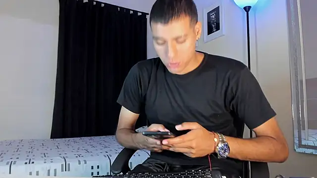 TeamPorn 19 online show from 30, 10, 2025