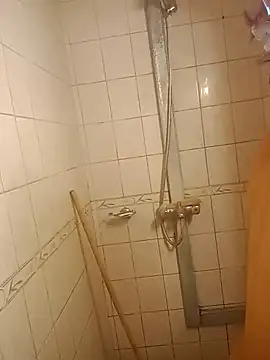 Snapshot of kendrafarq chatting on 1, 11, 2025 kendrafarq online show from 1, 11, 2025