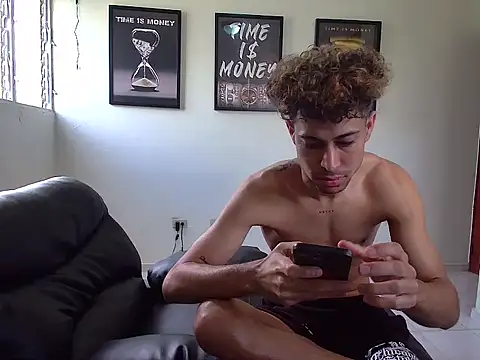 Dollarhot30 online show from 18, 3, 2026