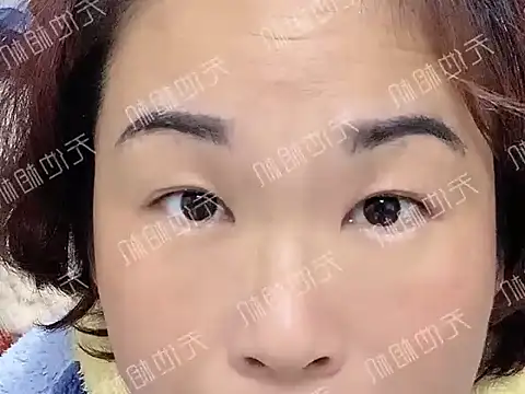 Snapshot of Eve-o chatting on 14, 11, 2025 Eve-o online show from 14, 11, 2025