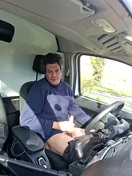 twitshe online show from 3, 3, 2026