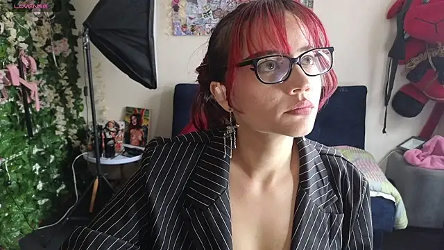 Snapshot of MiaVelvetDoll chatting on 4, 7, 2026 MiaVelvetDoll online show from 4, 7, 2026