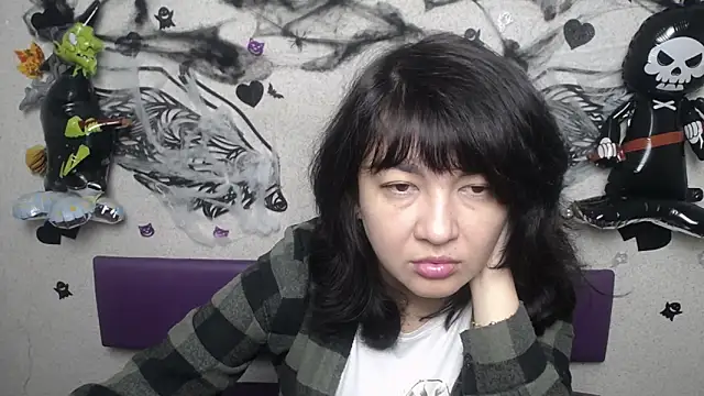 SelenaFly online show from 4, 11, 2025