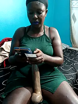 Snapshot of DarkQueen_94 chatting on 30, 10, 2025 DarkQueen 94 online show from 30, 10, 2025