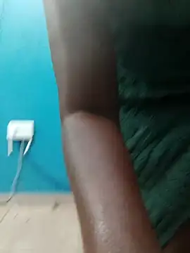 Snapshot of DarkQueen_94 chatting on 3, 11, 2025 DarkQueen 94 online show from 3, 11, 2025