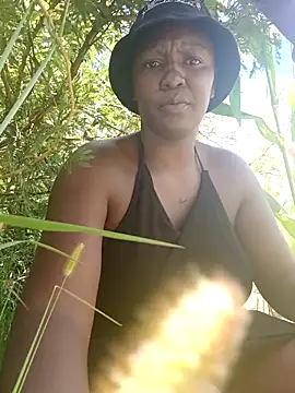 Snapshot of DarkQueen_94 chatting on 2, 2, 2026 DarkQueen 94 online show from 2, 2, 2026