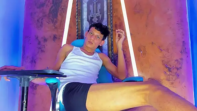 Snapshot of imperial_boys chatting on 31, 10, 2025 imperial boys online show from 31, 10, 2025