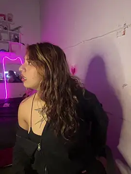 Snapshot of SoftLady_S33 chatting on 20, 5, 2026 SoftLady S33 online show from 20, 5, 2026