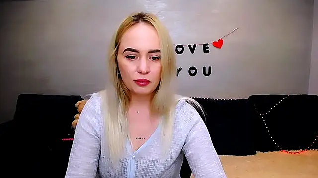 LiluMoon   online show from 9, 4, 2026