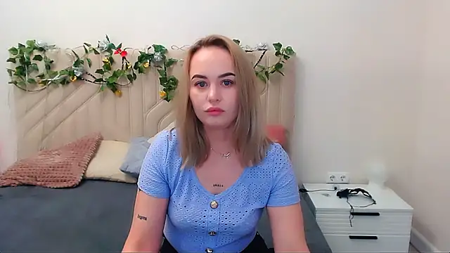 LiluMoon   online show from 14, 5, 2026
