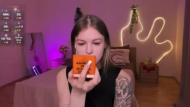 Lisa Blossom online show from 6, 5, 2026
