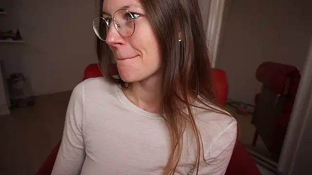 Scorpion Peach online show from 8, 11, 2025