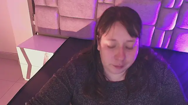  Emily rosee  online show from 20, 12, 2025