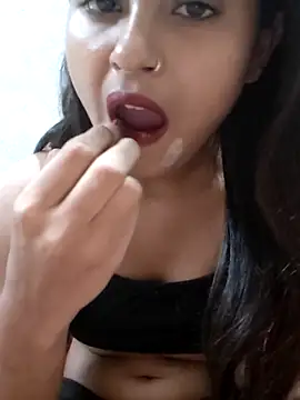 Snapshot of Tara2007 chatting on 24, 11, 2025 Tara2007 online show from 24, 11, 2025