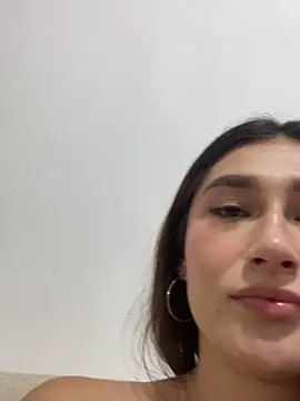 Isa Villamarin online show from 27, 9, 2025