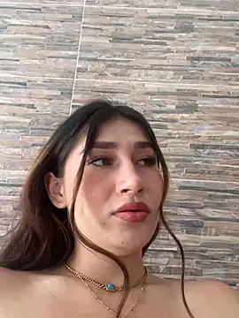 Isa Villamarin online show from 20, 10, 2025