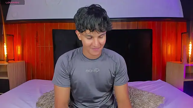 Snapshot of Leo_Savage_ chatting on 22, 9, 2025 Leo Savage  online show from 22, 9, 2025