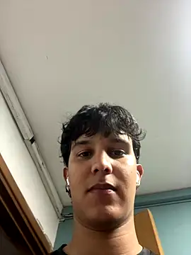 Snapshot of Leo_Savage_ chatting on 8, 10, 2025 Leo Savage  online show from 8, 10, 2025
