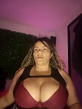 Snapshot of Eva_Luxei chatting on 5, 10, 2025 Eva Luxei online show from 5, 10, 2025