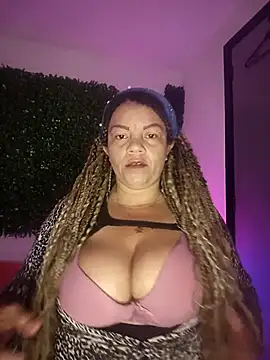 Snapshot of Eva_Luxei chatting on 16, 10, 2025 Eva Luxei online show from 16, 10, 2025