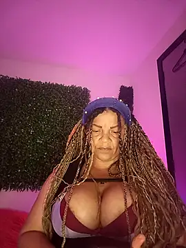 Snapshot of Eva_Luxei chatting on 17, 10, 2025 Eva Luxei online show from 17, 10, 2025