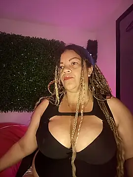 Snapshot of Eva_Luxei chatting on 28, 10, 2025 Eva Luxei online show from 28, 10, 2025