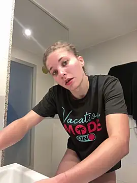 Snapshot of Throatgoat2026 chatting on 19, 12, 2025 Throatgoat2026 online show from 19, 12, 2025