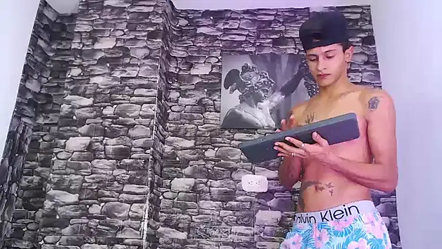 gustavo saaled19  online show from 21, 10, 2025