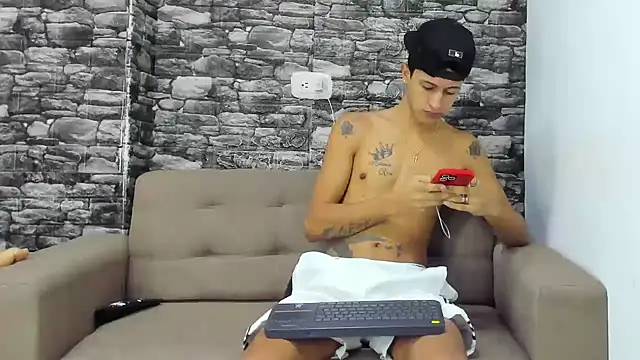 gustavo saaled19  online show from 20, 12, 2025