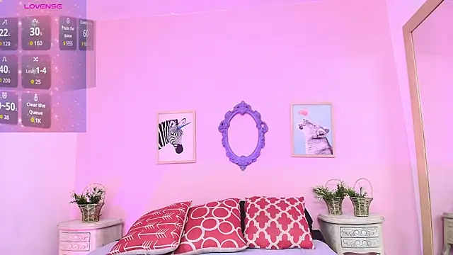 Nahomi Rivera online show from 2, 10, 2025