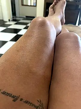 Snapshot of ju_muniz01 chatting on 16, 11, 2025 ju muniz01 online show from 16, 11, 2025