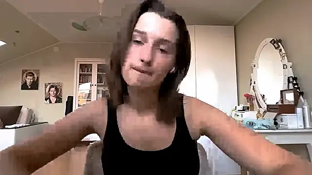 Snapshot of DarlineBrustera chatting on 7, 10, 2025 DarlineBrustera online show from 7, 10, 2025