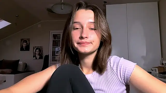 Snapshot of DarlineBrustera chatting on 10, 10, 2025 DarlineBrustera online show from 10, 10, 2025