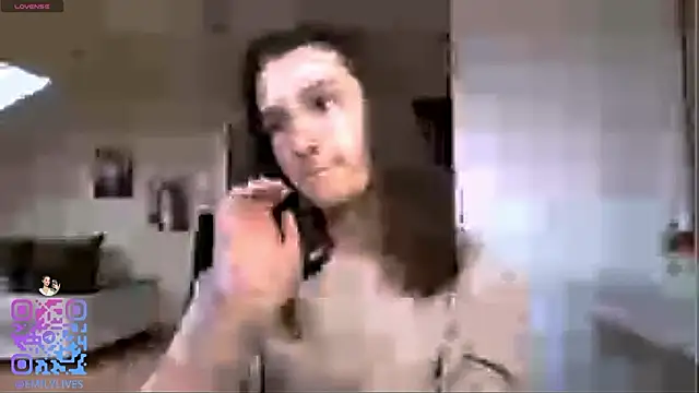 Snapshot of DarlineBrustera chatting on 5, 3, 2026 DarlineBrustera online show from 5, 3, 2026